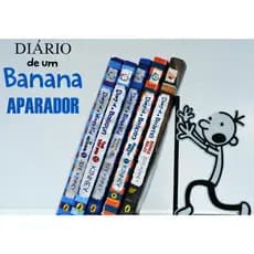 Kit Diário de um Banana Aparador Suporte para Livros Marca Texto Clipes