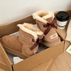 Botas de Neve Clássicas Impermeáveis, Sapatos de Algodão Elegantes com Laço de Borboleta e Forro de Pelo Integrado