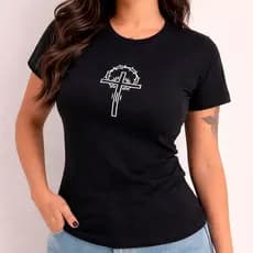 Camiseta Feminina Preta Estampa Cruz com Coroa Baby Look Cristã Moderna