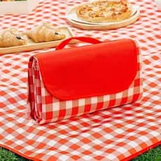 Tapete Piquenique Impermeável Dobrável 2x2m Grande com Alça Toalha Ideal para Picnic Parque Praias Passeios