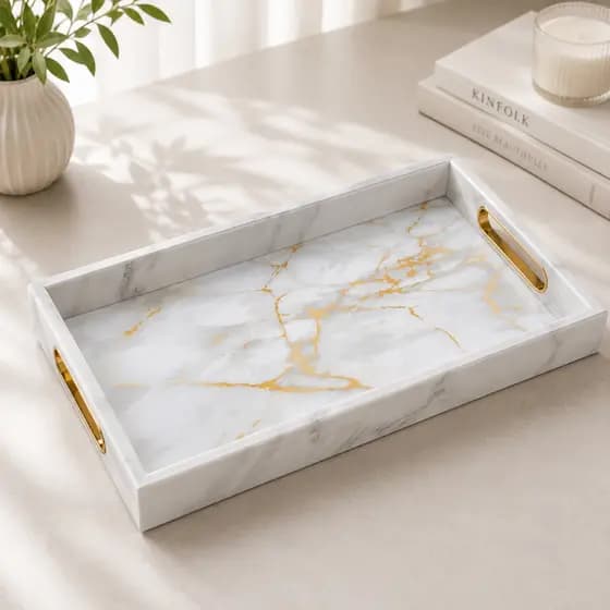 Bandeja Marmorizada Com Alça Dourada Lavabo Perfumes Maquiagem Decoração