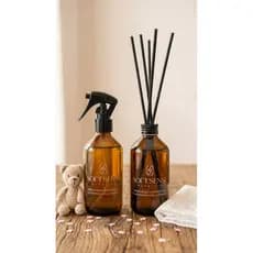 Kit Presente Home Spray e Difusor de Varetas 200ml Baby Aromatizador Ambiente Cheirinho Tecidos Talco + Brinde