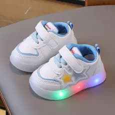 Tênis infantil menino sapatos de aprendizado Menina Moda Tênis com luzes de LED Leve e macio （0-2 anos）