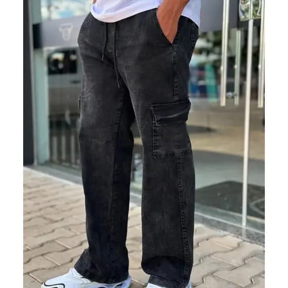 Calça Cargo jeans lavagem estornada com bolso lateral