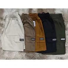Bermuda Cargo  Modelo cargo  Regulagem com elástico Bolsos frontais e traseiro Unissex diversas cores