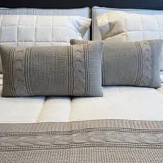 Capa Almofada 30x50cm Tricot Premium com Zíper Toque Macio Alta Durabilidade Sofisticação Sofá Cama