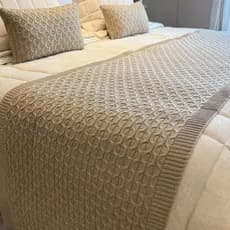 Kit Peseira Tricot Ponto Favo Manta Cama Casal Queen King + 2 Capas 30x50 Tricot Premium Artesanal