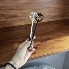 2 Palitos de Cabelo Tomorrowland