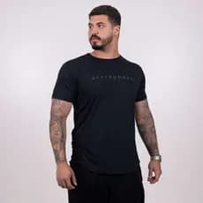 Camiseta Masculina preta basica com escrita para academia crossfit performace