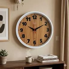 Relógio de Parede Grande Plashome Kappa Clássico Branco Madeira 28 Cm Sala Cozinha Escritório Consultório e Decoração