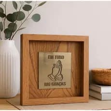 Quadro Decorativo em Madeira Quadrado 20x20 com Placa de Acrílico Gravada com Frase Crisã Para Sala Quarto Cozinha