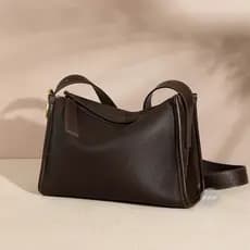Bolsa de couro genuíno 2026 novo estilo de alta qualidade versátil, couro de um ombro mochila.