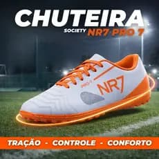 Chuteira profissional society costurada para grama sintetica leve e confortavel