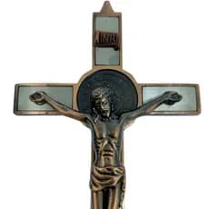 Crucifixo Metal São Bento Bronze 22 x 9,5 cm Alta Qualidade Durabilidade Base Desmontável