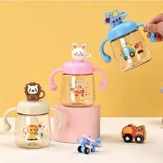 Copo Infantil Personalizado 350ml Antivazamento com Canudo e Alça para Menina ou Menino