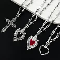 Jóias escuro doce legal Multi-elemento amor coração colar esculpido cor nicho Design composto de corrente de prata