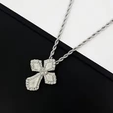 Colar de coração de amor com cruz de gotejamento de óleo doce legal corrente de clavícula de nicho de alta qualidade