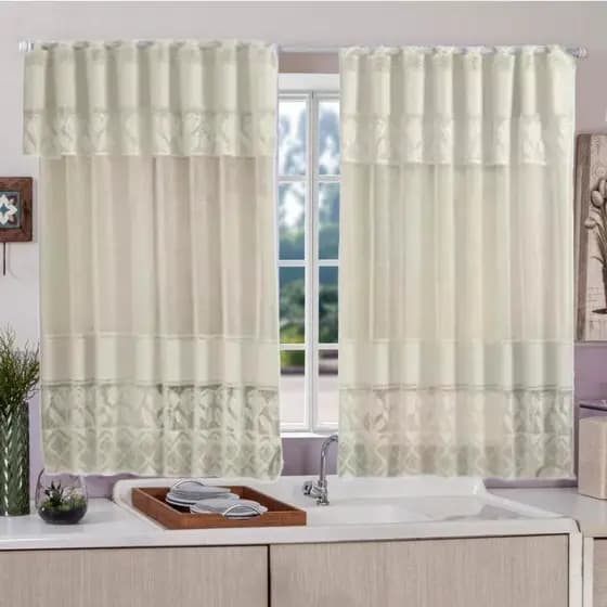 Cortina Tulipa de Renda com Bandô Duas Partes com Acabamento 2,20m x 1,25m e Tecido 100% Poliéster