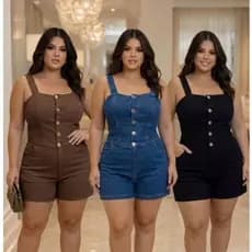 Macaquinho feminino Jeans com elastano, com alça grossa , zíper e botões