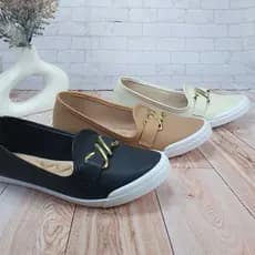 Sapatilha Feminina Moleca Slip On 5109796 Versatilidade e Conforto que Caminham Juntos