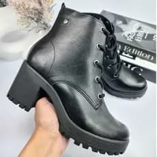 Bota Feminina Coturno Ramarim 2456121 Estilo Urbano Conforto e Versatilidade para Todas as Ocasiões
