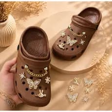 Babuche Sandalia Feminino com Charms para Escola Confortável Casual