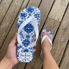 Chinelo Feminino Estampado cores vibrantes chinela de dedo leve e macia