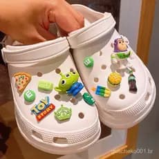 Pingente Toy Story Monstro de Três Olhos Urso Morango Acessórios Clássicos de Desenho Animado V2AH