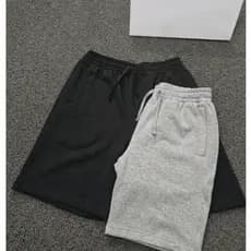 Bermuda Masculina Moletinho Simbolo Bordado l Dia a Dia Com Bolsos | Preto e Cinza