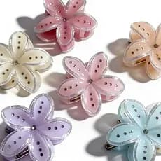 Presilha Piranha Flor Transparente Feminina – Acessório de Cabelo Leve e Delicado