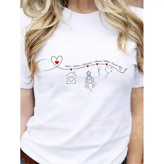 Camiseta Feminina Casual Estampa Simbólica Lar e Família com Santa Proteção para Look Espiritual