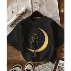 Camiseta Feminina Casual Plus Size Puro Algodão Com Estampa De Gato Lua Crescente Dourada E Estrelas
