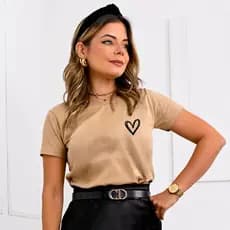T-shirt Feminina Coração Blusa Camiseta 100% Algodão Coração Delicado Minimalista Elegante