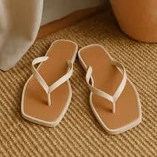 Chinelo Feminino Sandália Bicolor Quadrado Confortável Rasteirinha Moda Praia Verão Lançamento
