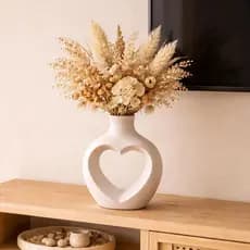 Vaso Coração Vazado Branco e Marfim 18cm Decoração Moderna Elegante Love