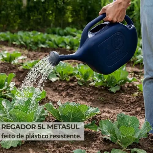 Regador Plástico 5 Litros Metasul Com Alça e Bico para Quintais, Canteiros e Jardinagens