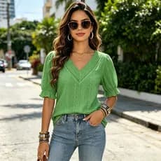 Camisa Feminina Manga Curta Bufante com Detalhes em Renda 6190
