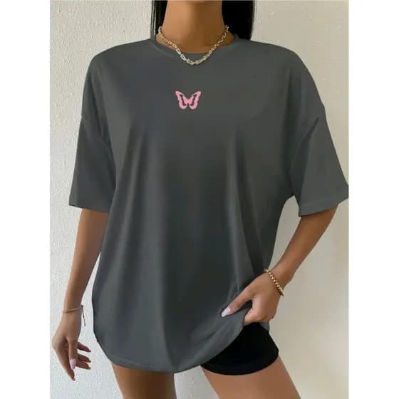 Camiseta Oversized Feminina 100% algodão com figura Borboleta estampada