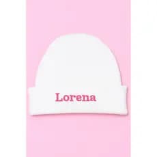 Touca Branca Personalizada Bebê – Suedine 100% Algodão Premium Antialérgico com Nome Bordado
