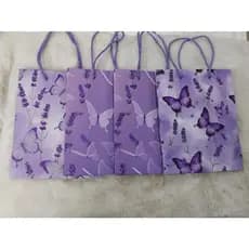 Sacola De Presente Com Detalhes De Borboleta
