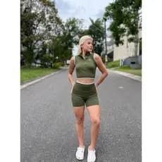 CONJUNTO SHORTS E CROPPED C ZIPER A L O BOLSO POLIAMIDA PREMIUM ZERO TRANSPARENCIA  MUSCULAÇAO YOGA CORRIDA