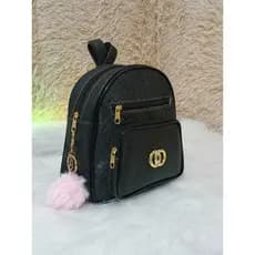 Mochila Feminina  Pequena Estilosa e Casual com Bolsos + Chaveiro Pompom Entrega imediata