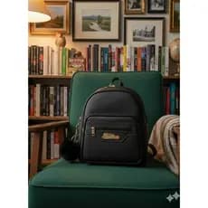 Mochila Feminina Media De Luxo Para Facultade, Estudiantes,Adolecentes Estilosa, Casual, Chiqui com Chaveiro Pompom Fofo