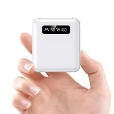 Carregador Portátil 10000mAh Com 4 Cabos De Carregamento Rápido , Banco De Potência LED Digital