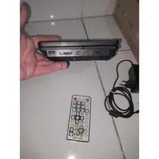 DVD Defeito Player Portátil Dotcom DOT-500/7D/BK no Estado.