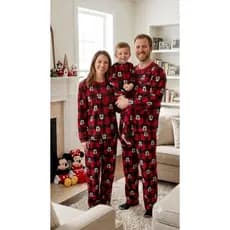 pijamas família Disney
