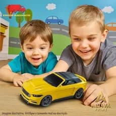 Carrinho de Brinquedo Esportivo Speed Car Amarelo com Preto Presente Crianças Criativo