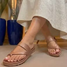 Chinelo Rasteira Feminina Elegante Brilho Tiras Antiderrapante Praia Mar Verão Metalizada