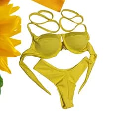 iquíni  feminina hot pants meia taça com bojo e forro detalhe de laço com calcinha asa delta.
