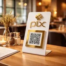 Placa Pix Qr Code Display Vertical Para Pagamentos Acrílico Branco Cor Branco e Dourado 15x 8 cm